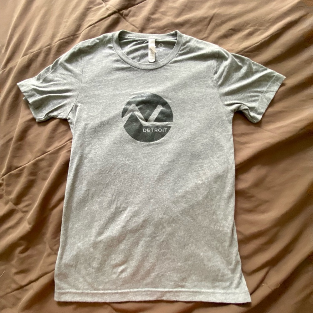 Grey and black graphic tee shirt size xs… soft feel